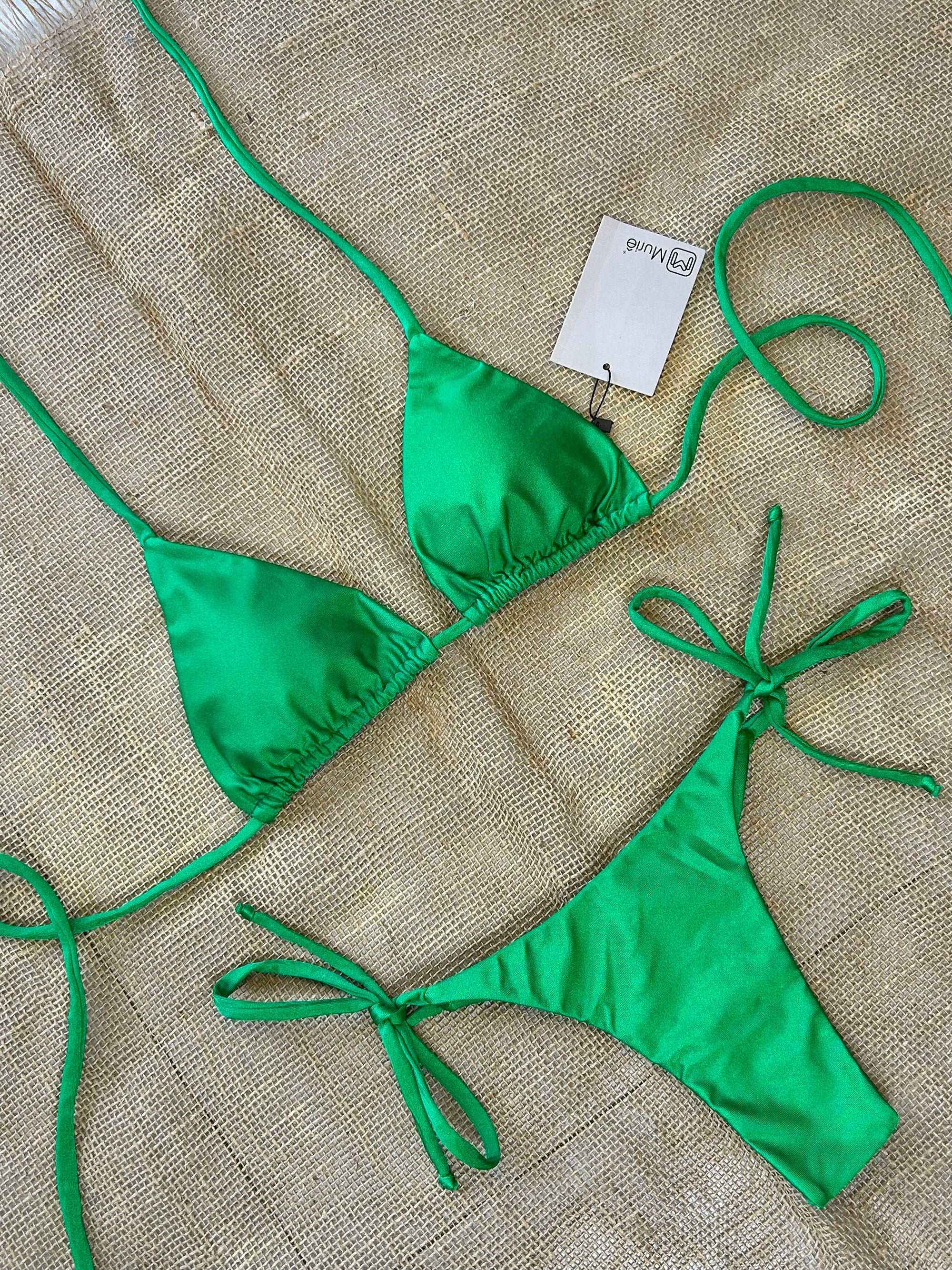 Biquini cortininha fio verde